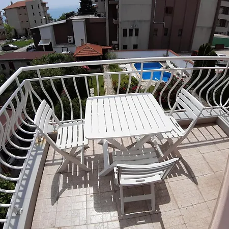 招待所 Guest Deva