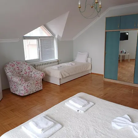 Guest Deva Penzion Burgas City