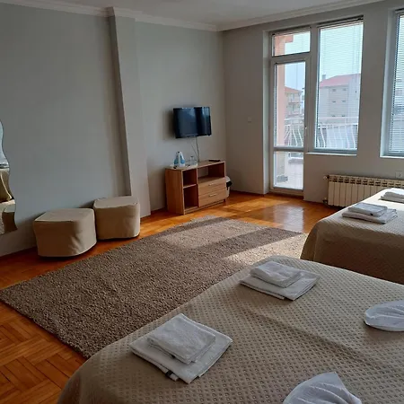 Guest Deva Burgas Stad