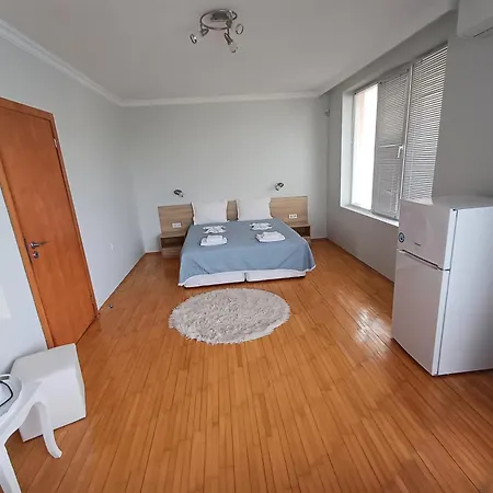 Pensiune Guest Deva Burgas City