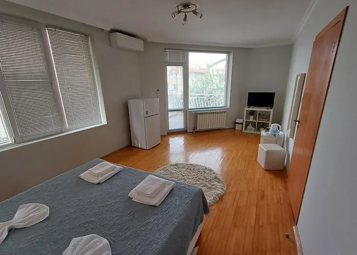 Guest Deva Burgas City